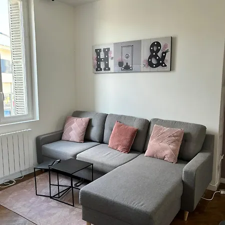 Pink Cosy Apartment